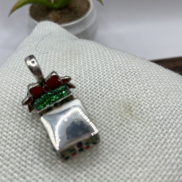 Christmas Gift Box Present  Pendant with a Christmas wish large Bale. Silvertone - Picture 9 of 12